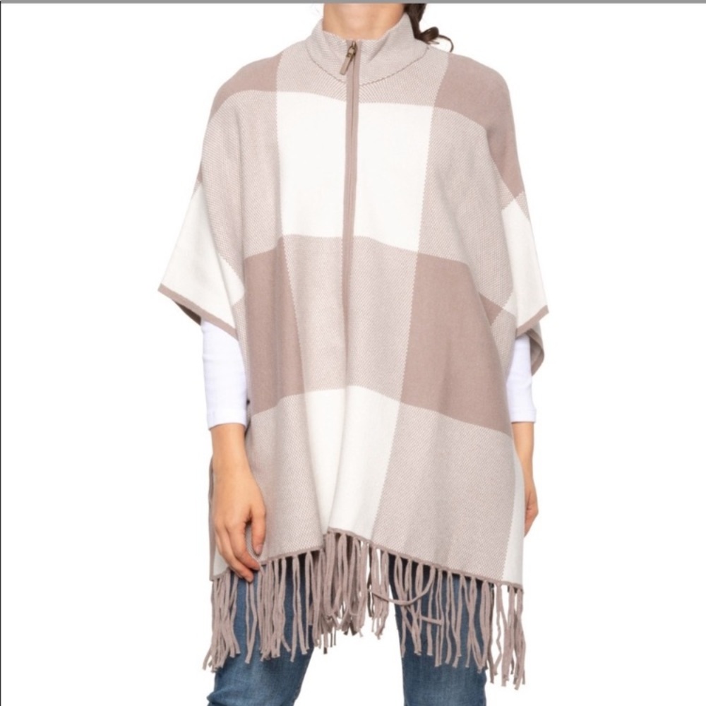Christian Siriano Buffalo plaid sweater poncho S/M NWOT